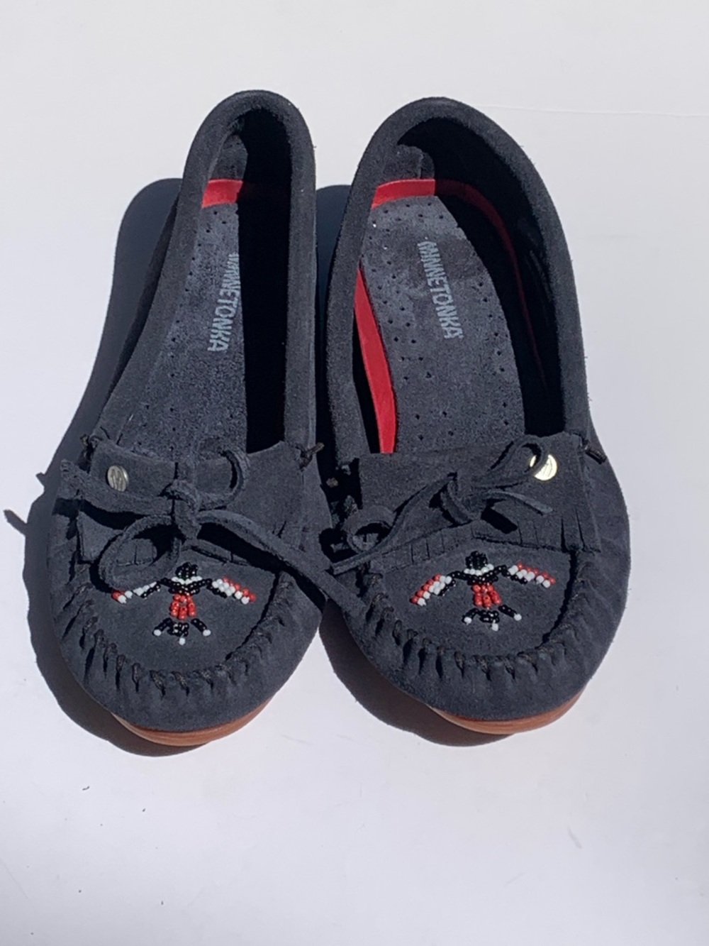 Minnetonka Women’s  Blue Suede Thunderbird Animikii Beaded Moccasins Size 8.5